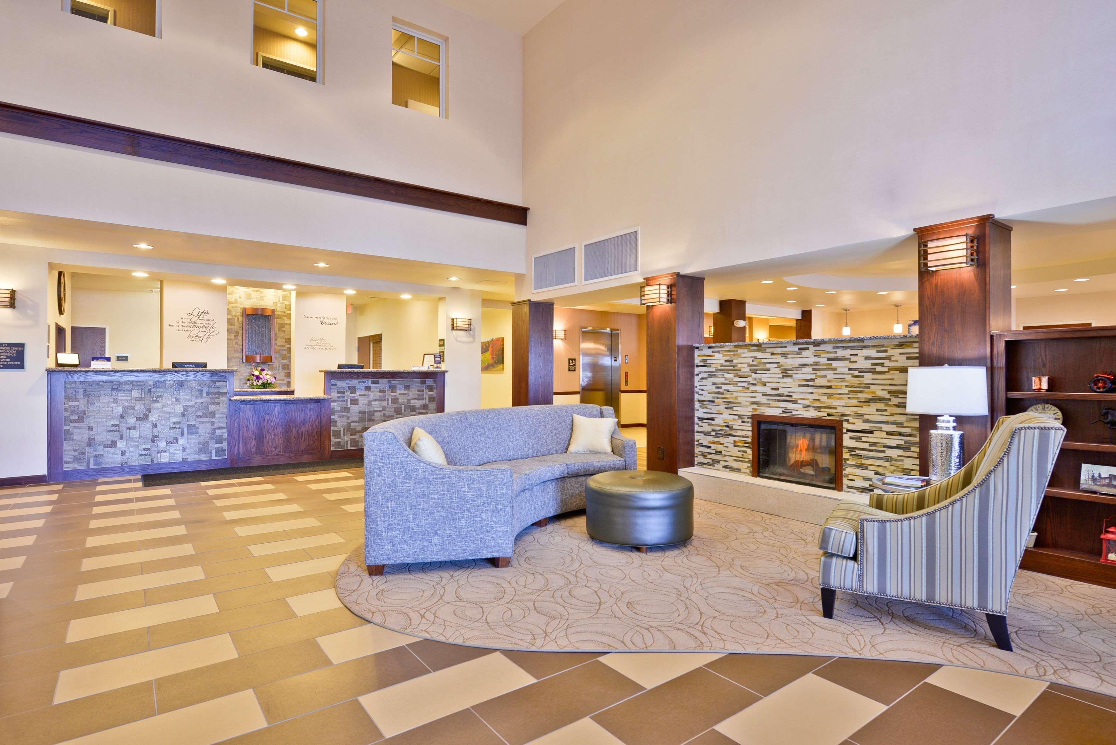 Best Western Plus Green Mill Village Hotel & Suites Arcola Buitenkant foto