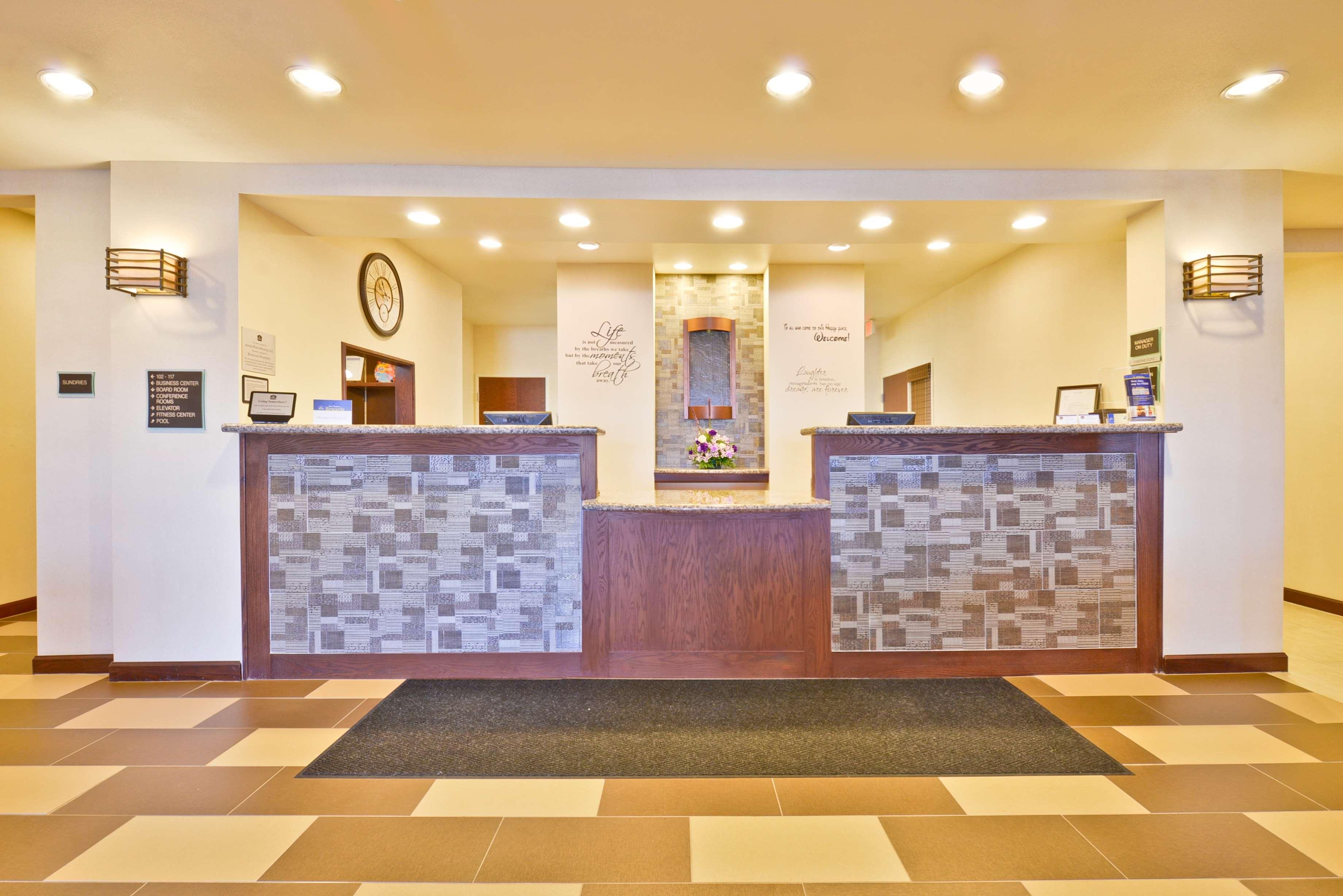 Best Western Plus Green Mill Village Hotel & Suites Arcola Buitenkant foto