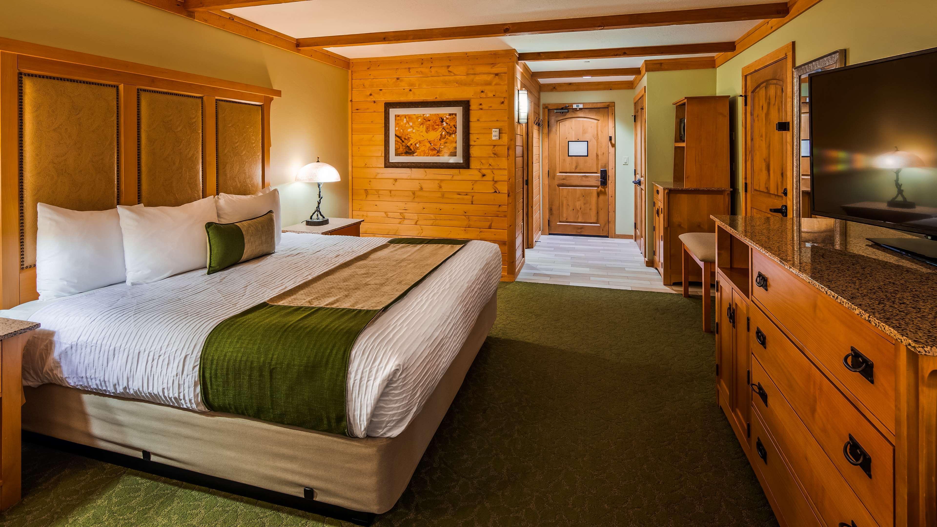 Best Western Plus Green Mill Village Hotel & Suites Arcola Buitenkant foto